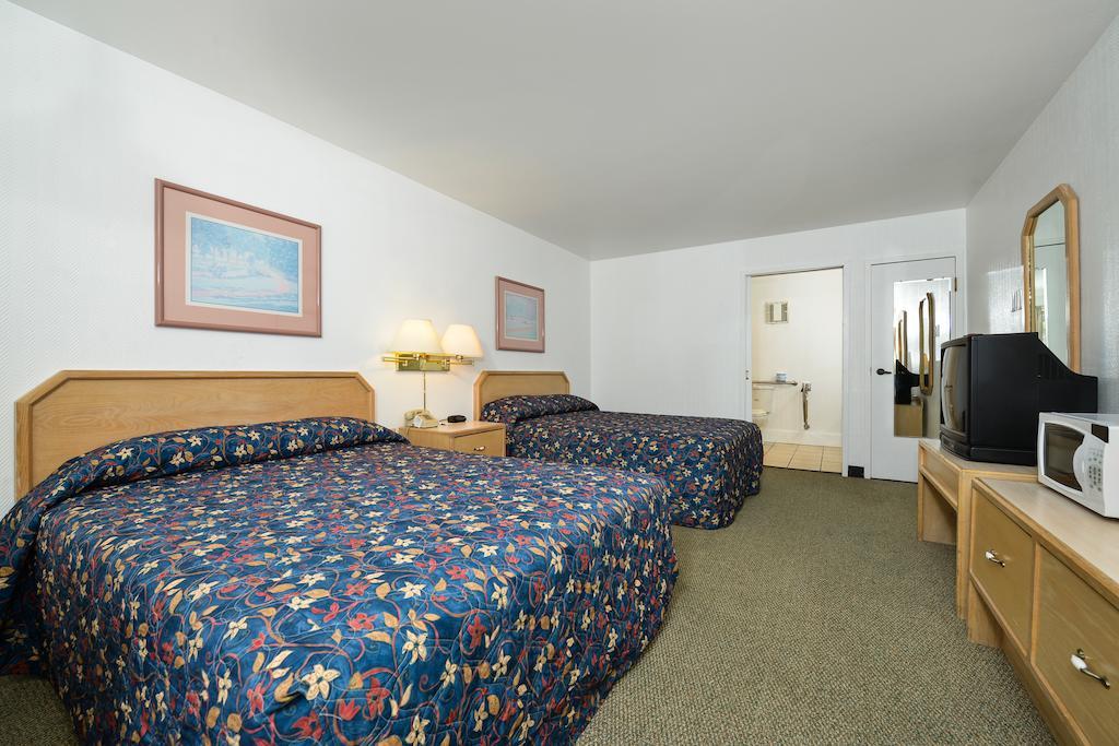 Rodeway Inn & Suites Roseburg Zewnętrze zdjęcie